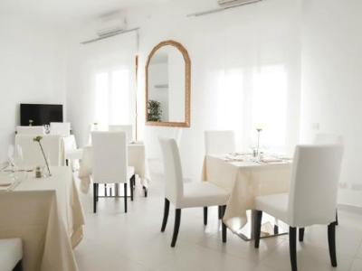 3C Hotel & Apartments Помеция Экстерьер фото